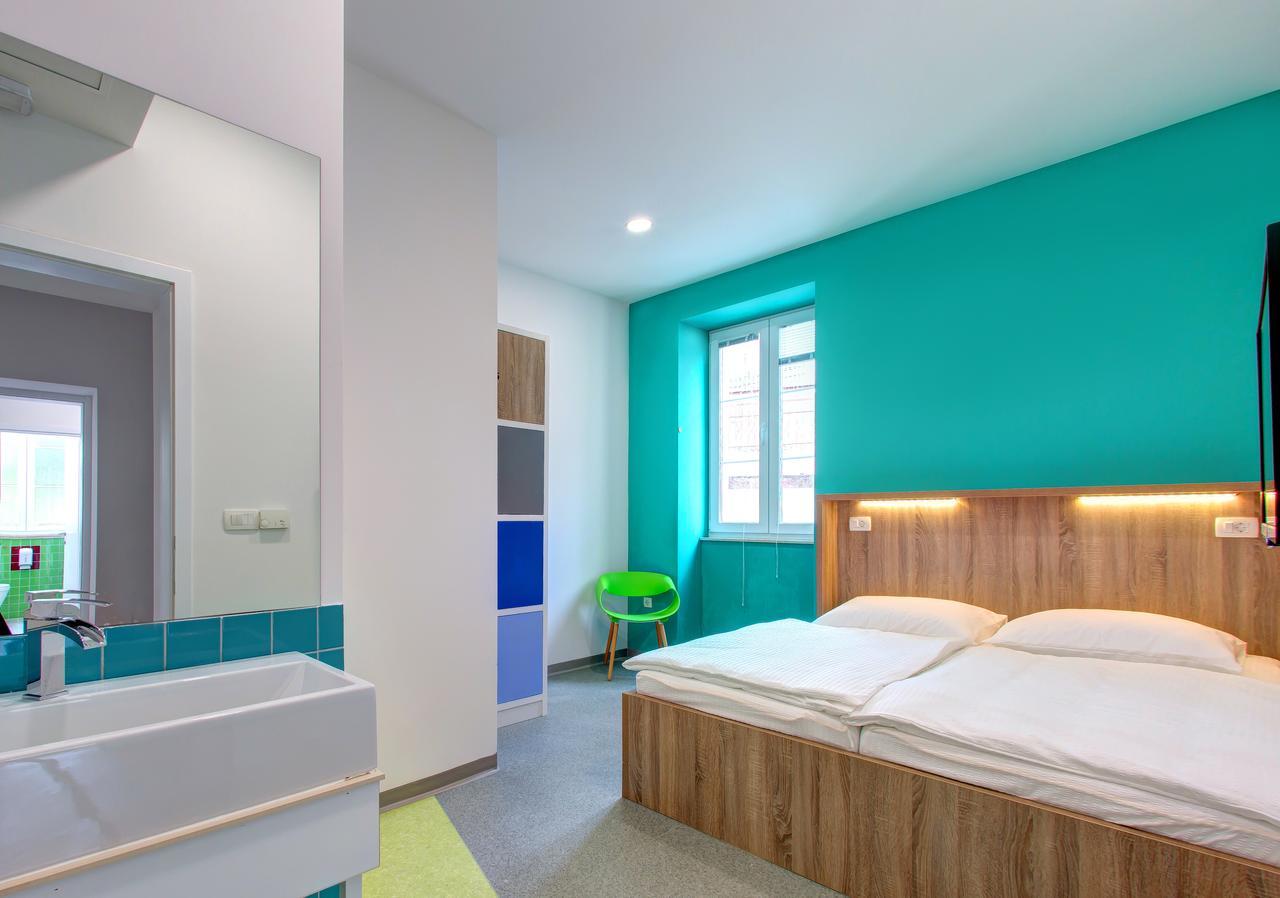 Starmo Hostel Mostar Buitenkant foto
